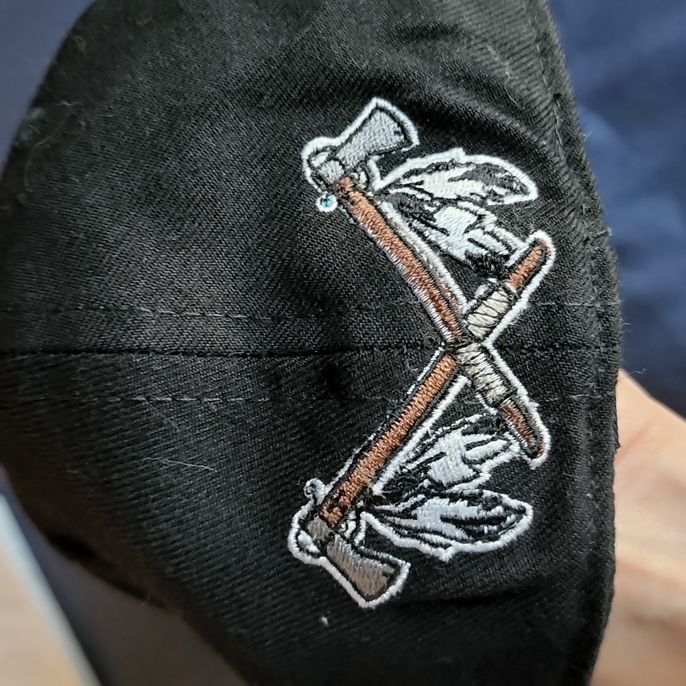 Tomahawk fitted hat - Picture 3 of 3